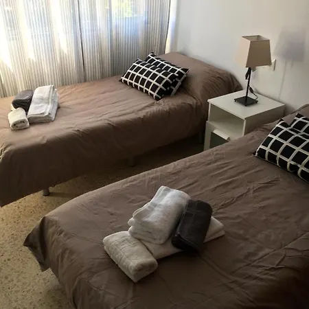 Ayala Beach Apartment *